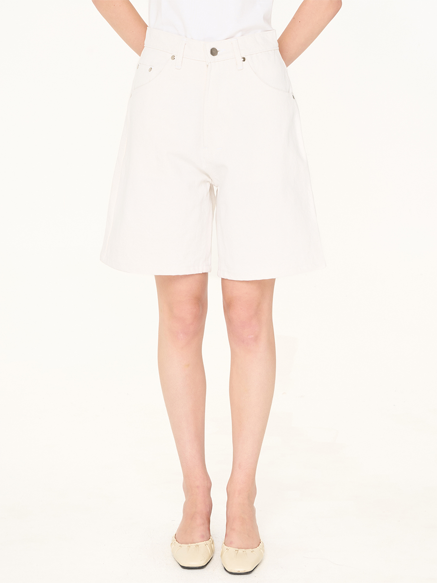 Bermuda Pants Broken White